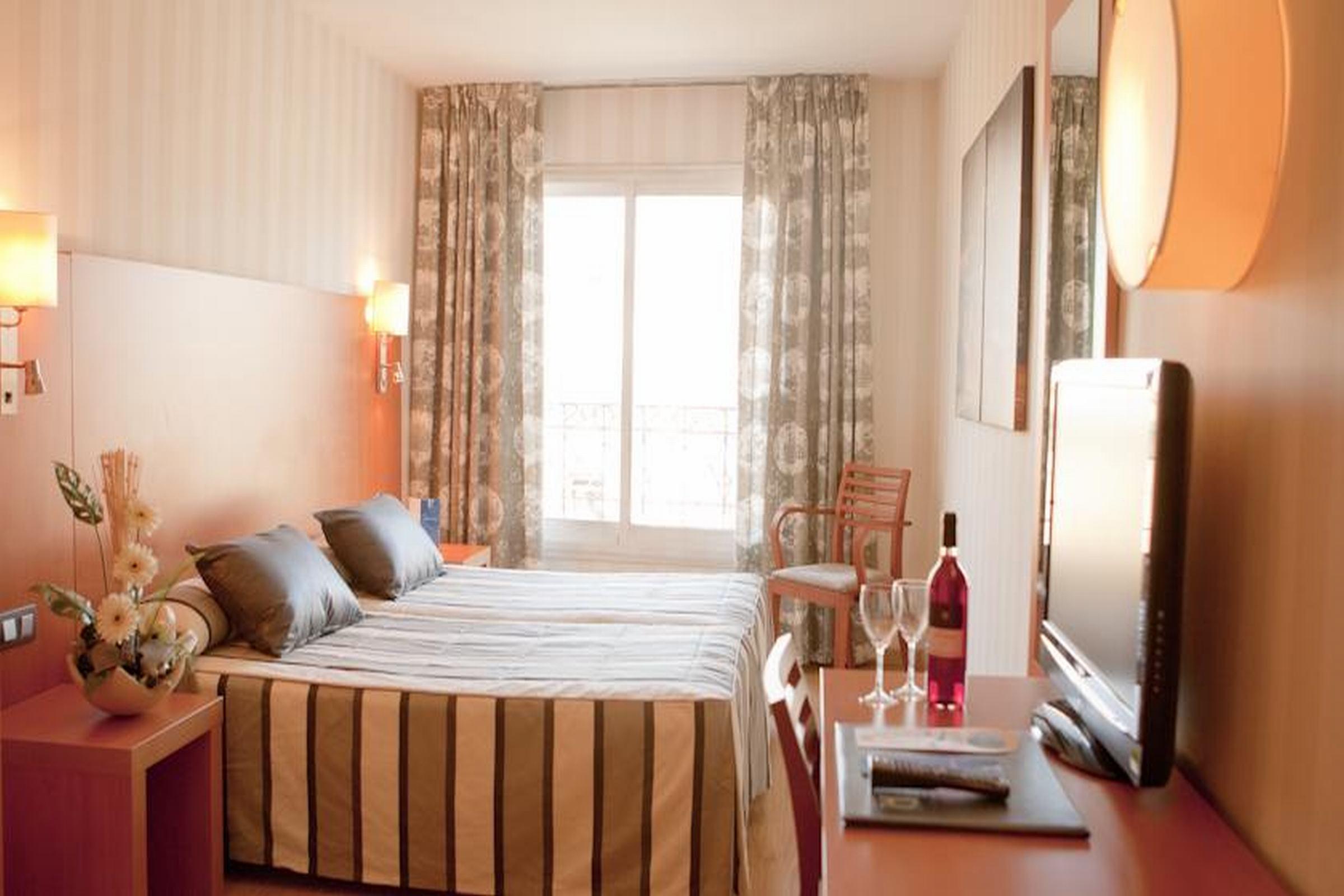 Ramblas Hotell 3*