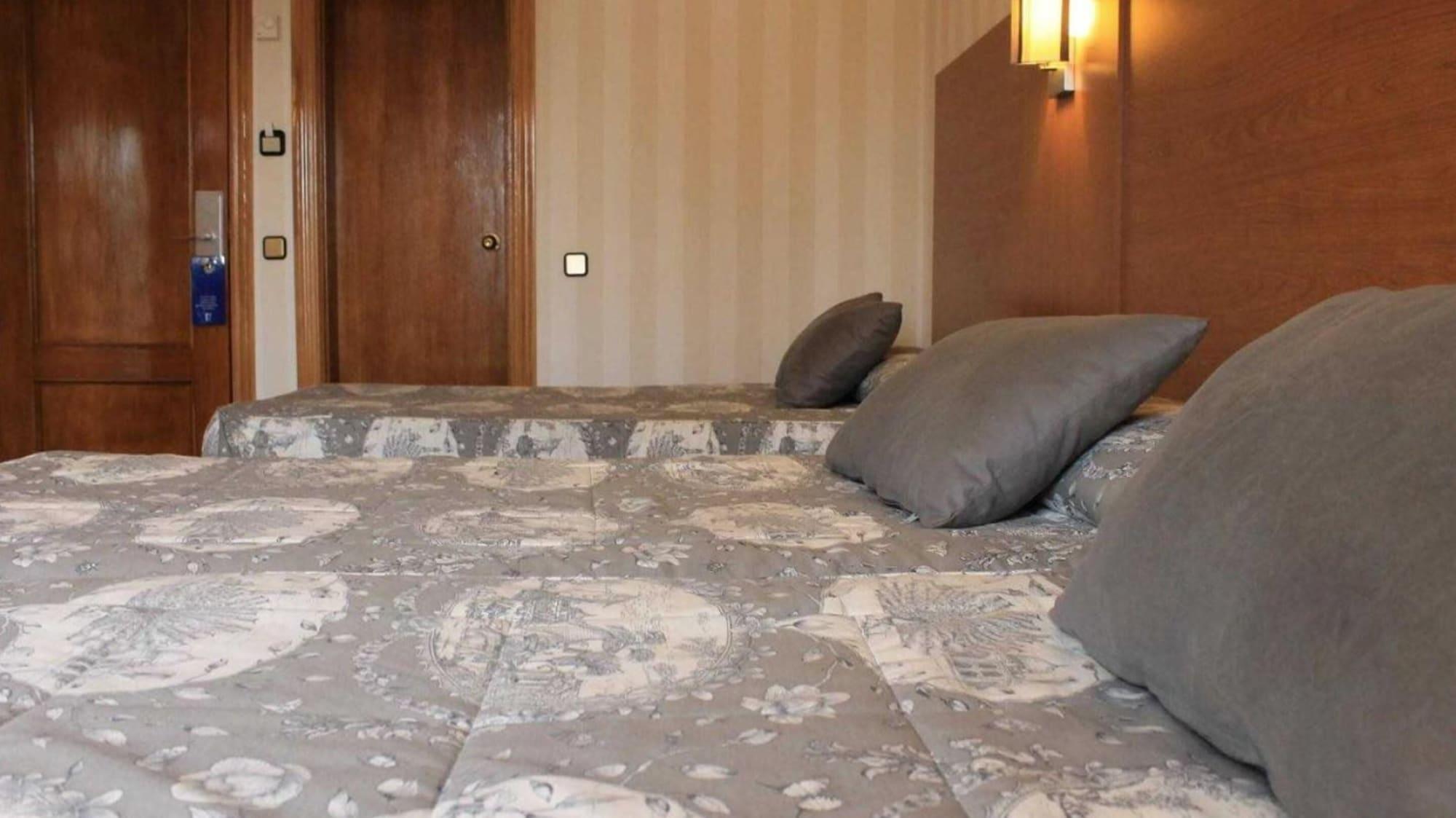 Ramblas Hotell 3*